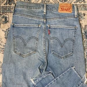 Levi’s Jeans High Rise light wash skinnies